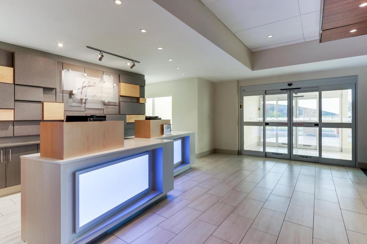 Holiday Inn Express & Suites - Middletown - Goshen By Ihg Bagian luar foto