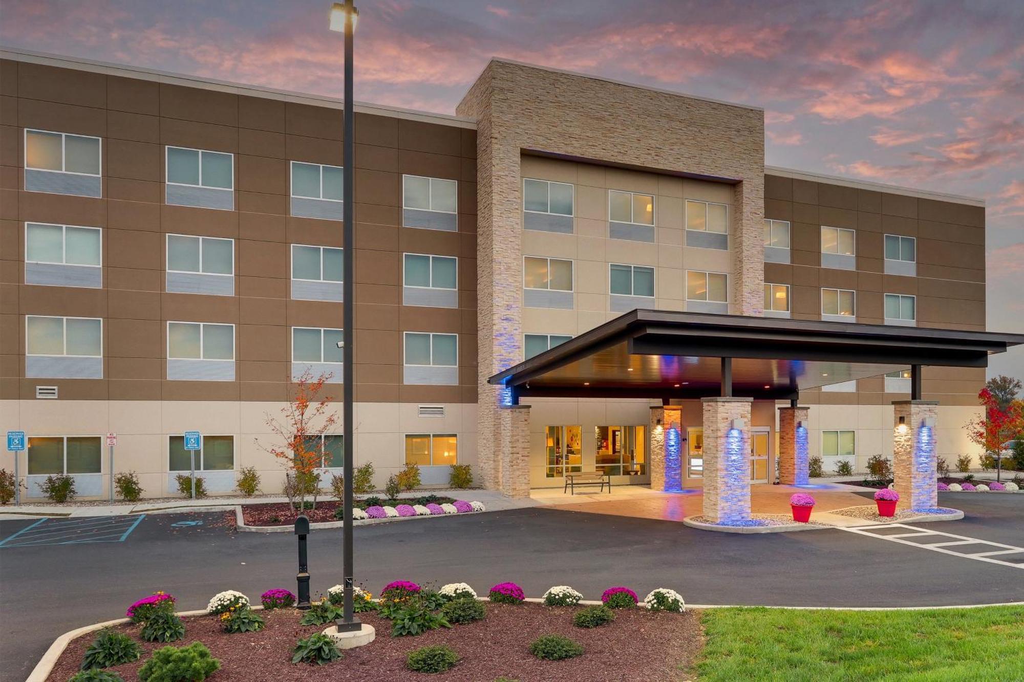 Holiday Inn Express & Suites - Middletown - Goshen By Ihg Bagian luar foto